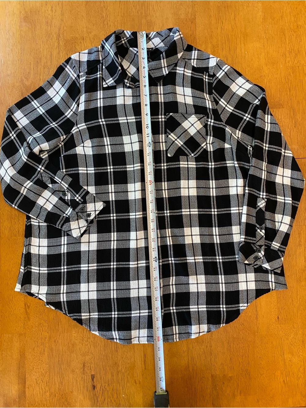 Torrid - Lizzie Crinkle L/S Flannel Gauze, Button up Tunic, B/W Plaid, Sz 1X - Picture 6 of 9